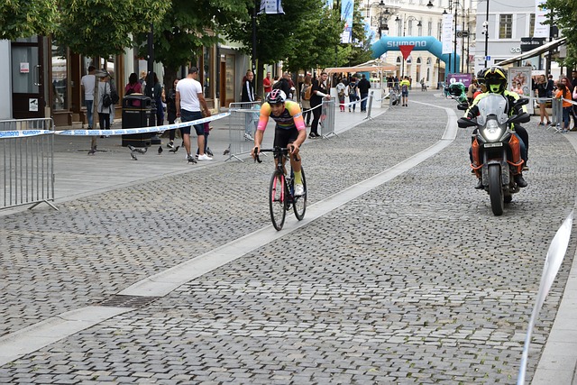 对抗所有形 对抗所有形